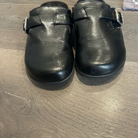 Vionic Mallory Clog Black Embossed Slip-on Mule Women’s Size 6 - Picture 13 of 17